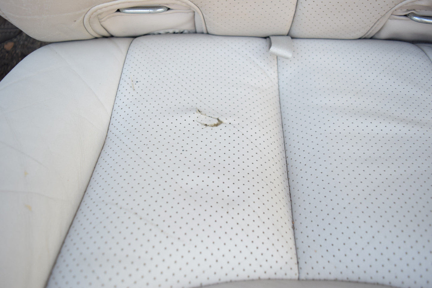 03 04 05 06 CADILLAC ESCALADE 2ND ROW SEAT SET LEATHER OEM