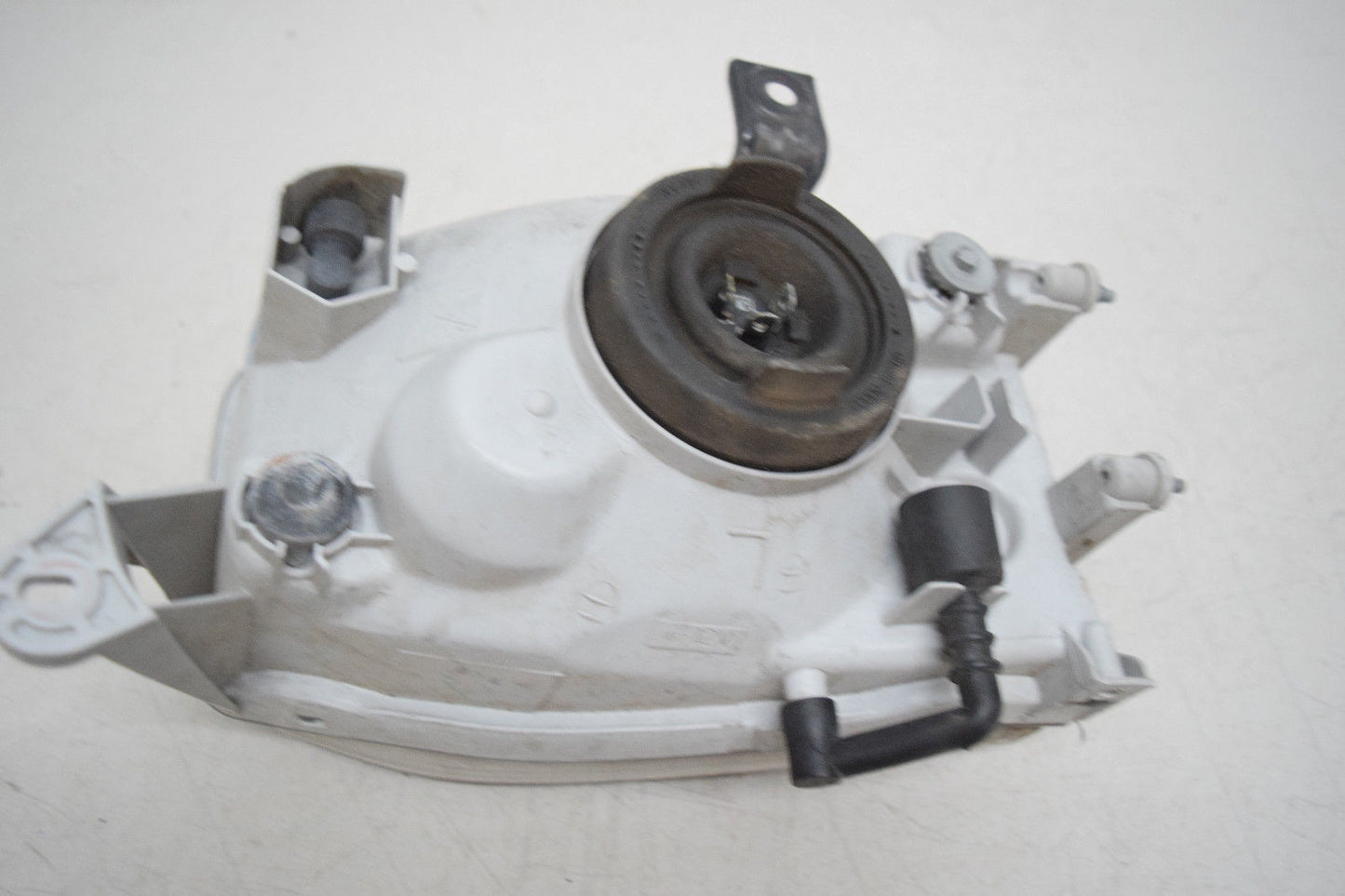 99 00 01 02 03 04 NISSAN PATHFINDER LEFT DRIVER HEADLIGHT OEM