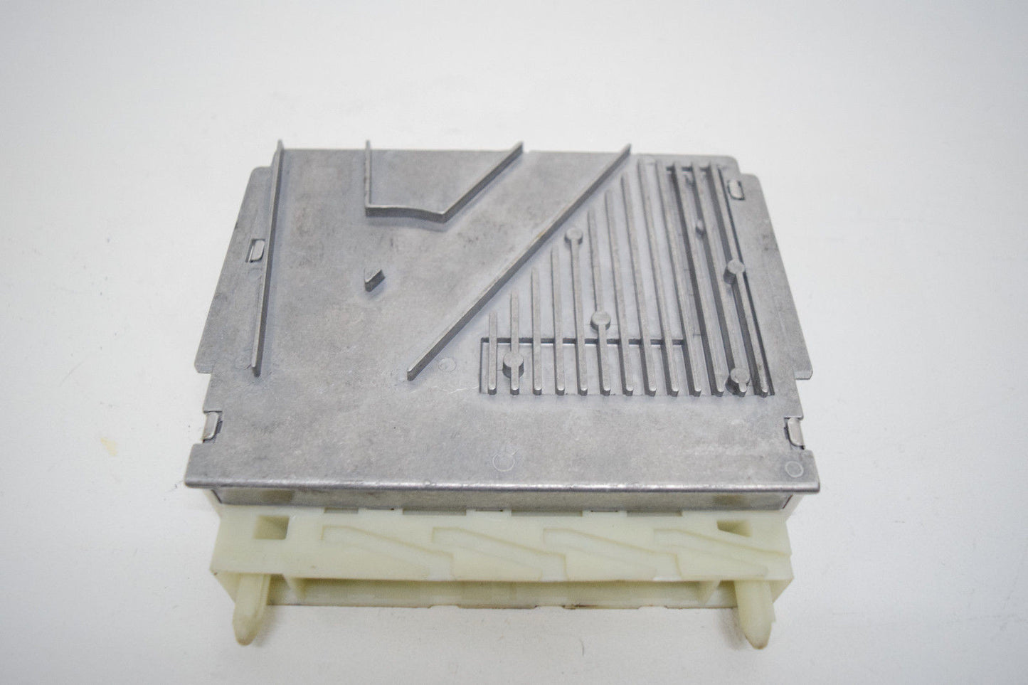 05 06 07 08 09 VOLVO S60 V70 ECU ECM ENGINE COMPUTER OEM P30735493