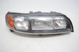 01 02 03 04 VOLVO V70 XC70 RIGHT PASSENGER HEADLIGHT