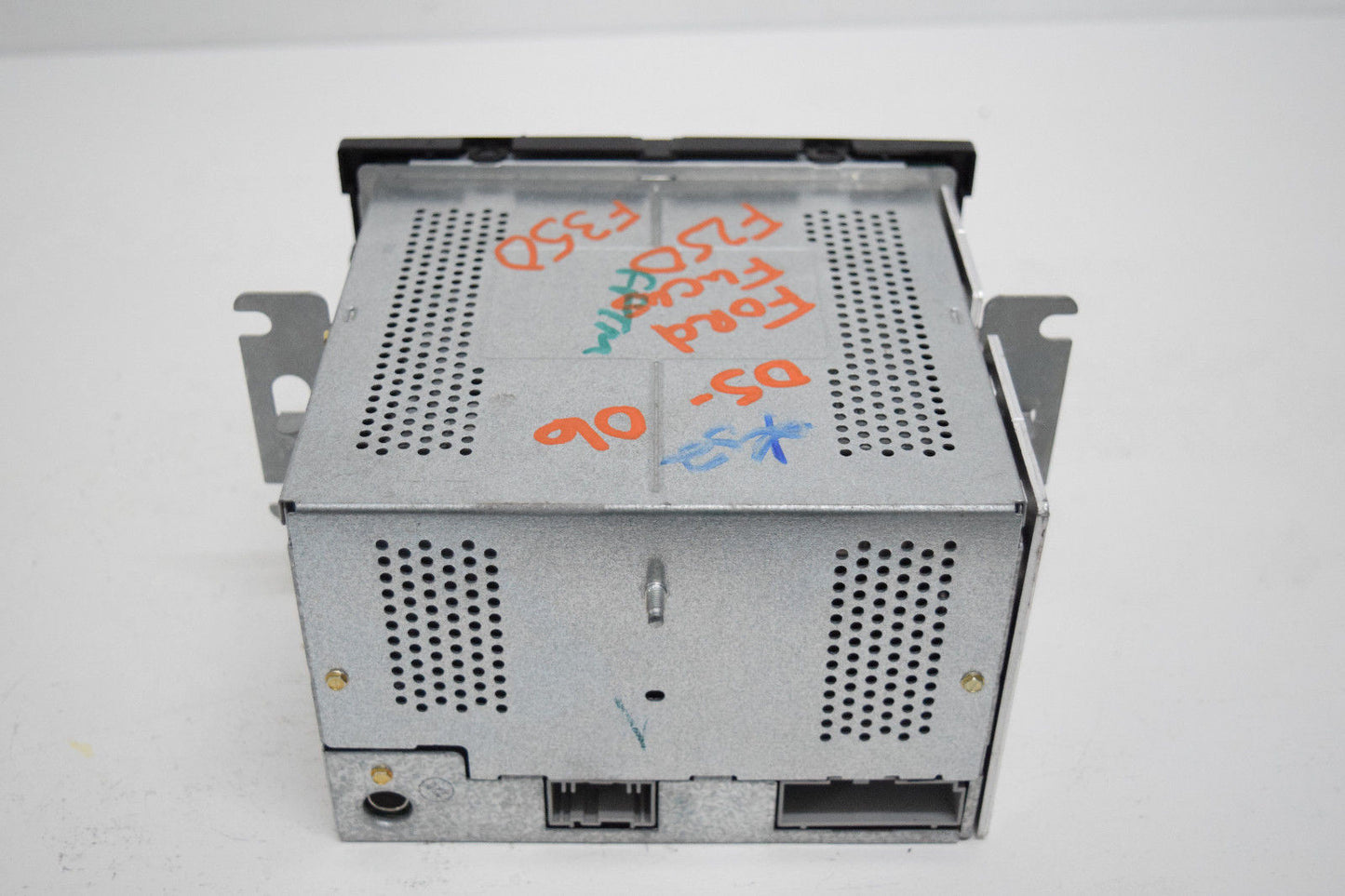 05 06 07 FORD FOCUS F250 F-250 F-350 F350 RADIO CD PLAYER
