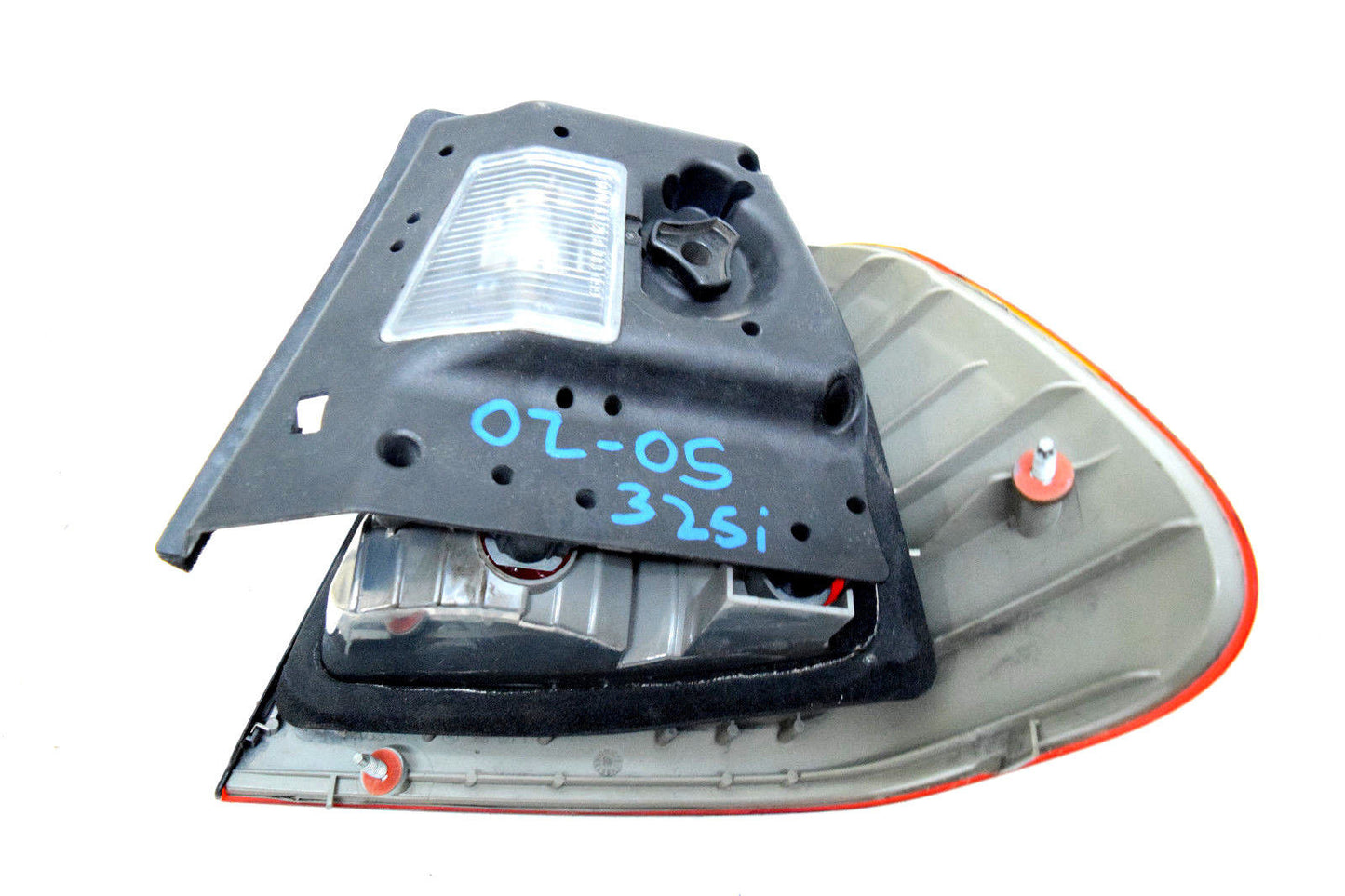 02 03 04 05 BMW 325I E46 LEFT DRIVER TAIL LIGHT TAILLIGHT OEM