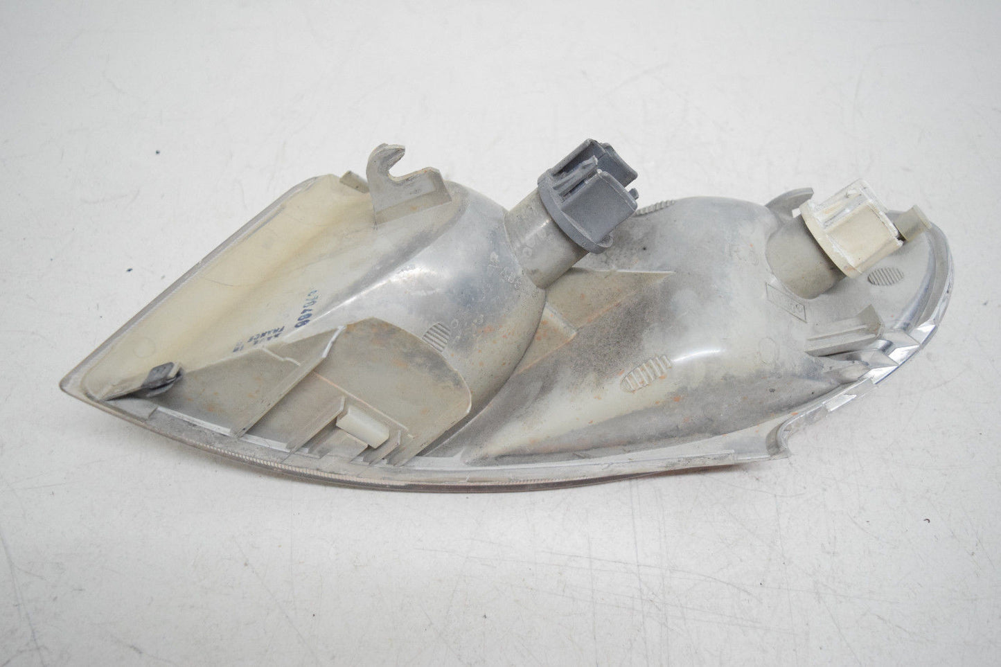 03 04 05 NISSAN 350Z RIGHT PASSENGER TURN SIGNAL CORNER LIGHT CRACKED