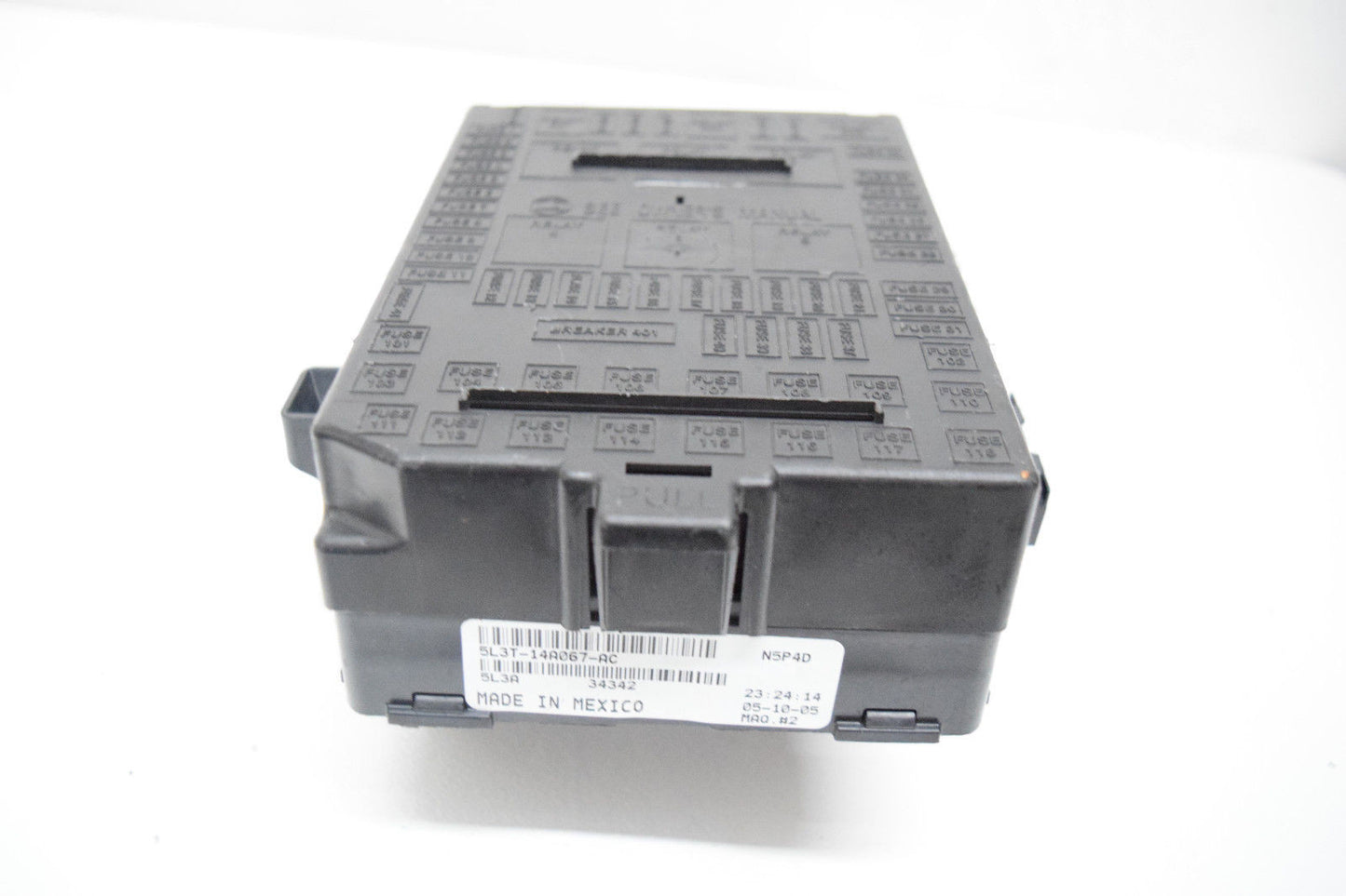05 06 FORD F150 F-150 ENGINE BAY FUSEBOX 5L3T14A067AC OEM