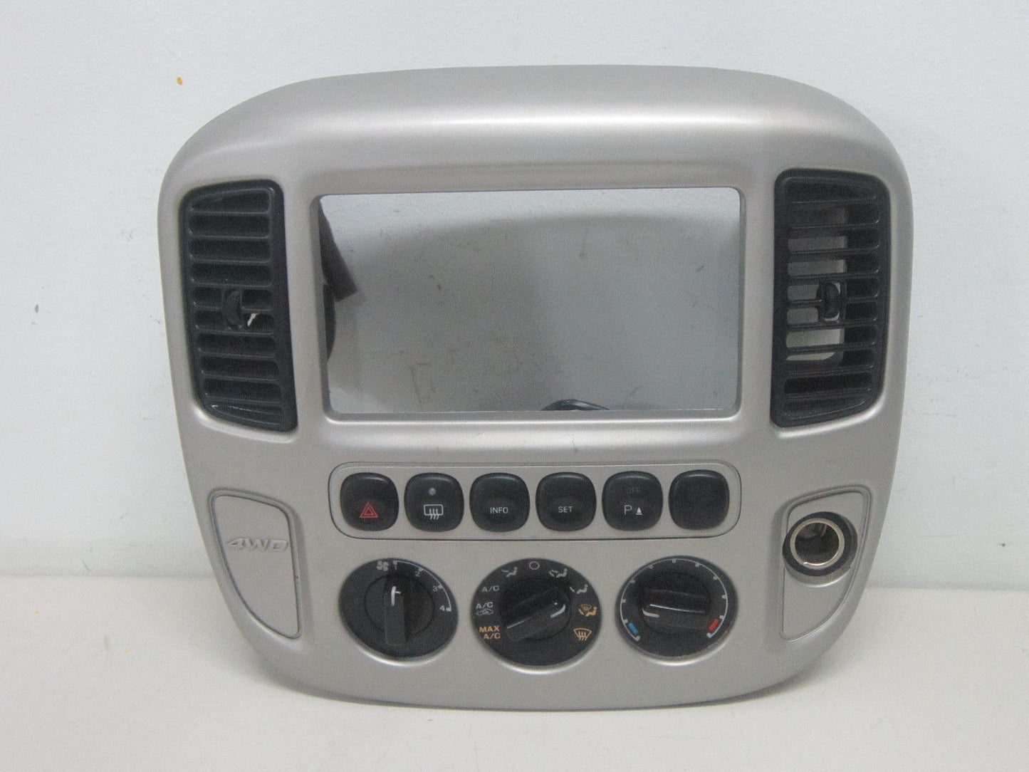 02 03 04 05 06 07 FORD ESCAPE 4X4 DASH BEZEL CLIMATE CONTROL