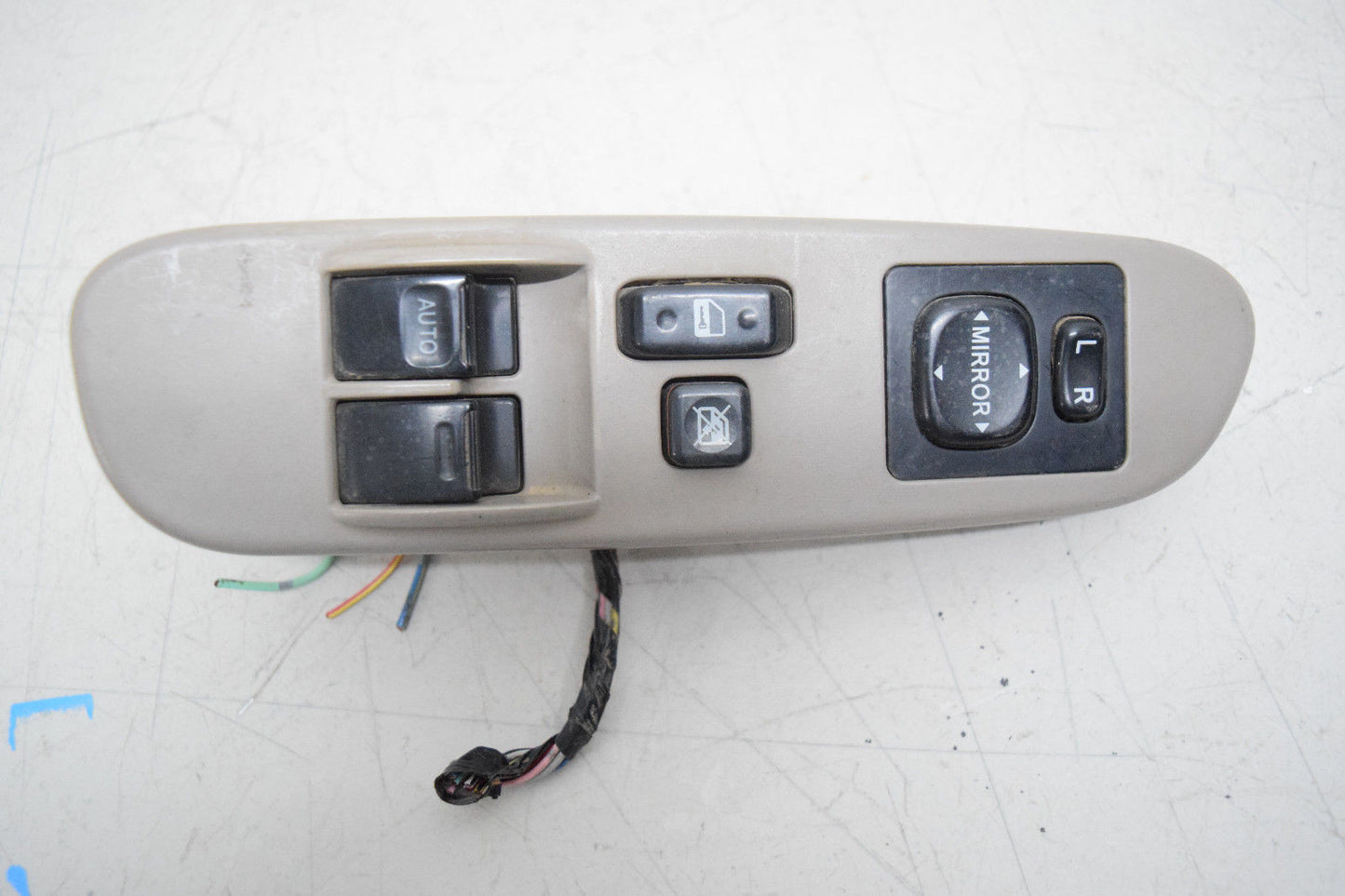 00 01 02 03 04 05 TOYOTA TUNDRA LEFT DRIVER MASTER WINDOW SWITCH SILVER