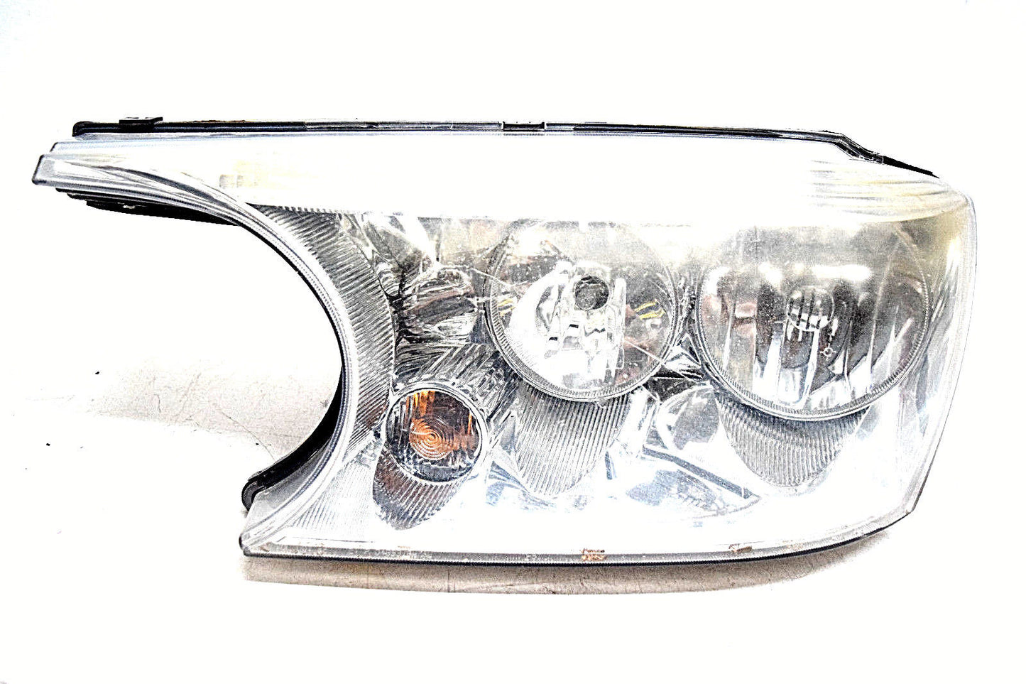 04 05 06 07 BUICK RAINIER LEFT DRIVER HEAD LIGHT