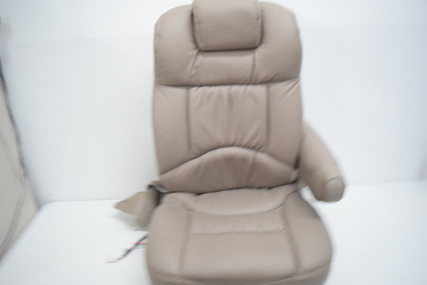 96 97 98  01 02 06 FORD EXPLORER E150 E250 CONVERSION VAN PASSENGER SEAT TAN OEM