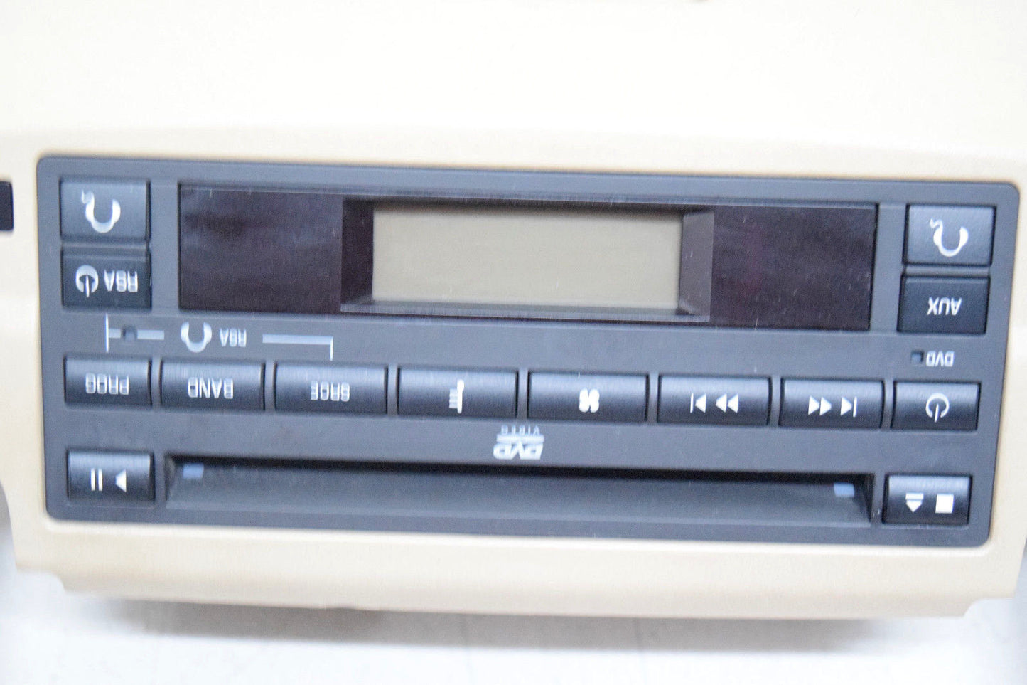 05 06 07 08 CHEVY UPLANDER MONTANA TERRAZA OVERHEAD DVD PLAYER SCREEN OEM TAN