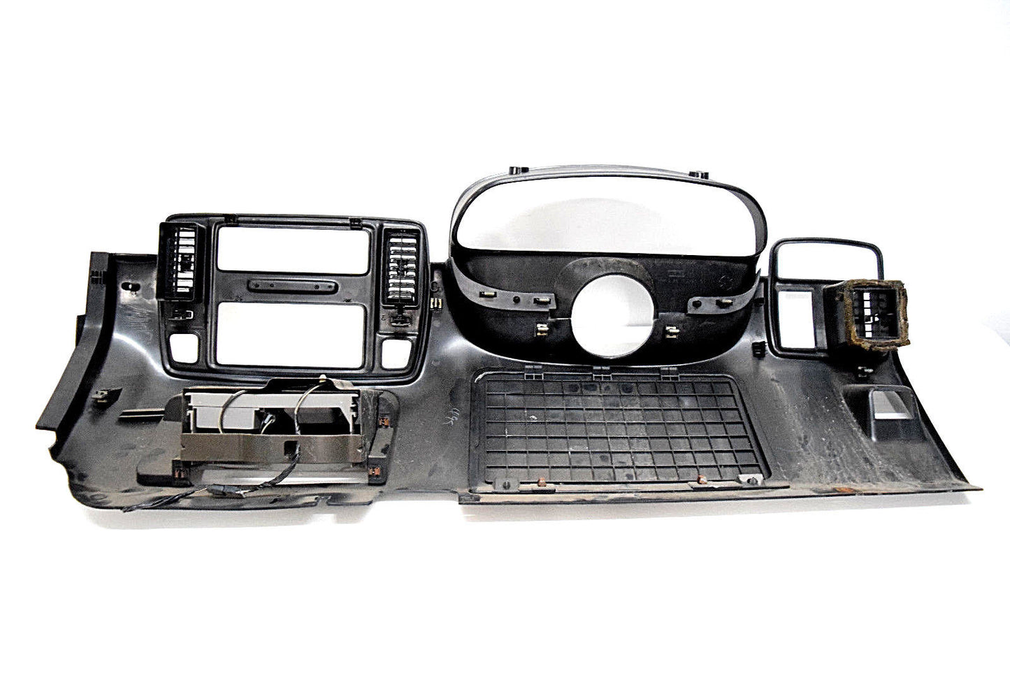 94 95 96 CHEVY IMPALA SS CAPRICE  LOWER RADIO BEZEL DASH TRIM ASHTRAY WOODGRAIN