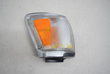 92 93 94 95 TOYOTA 4RUNNER RIGHT PASSENGER TURN SIGNAL CORNER LIGHT OEM