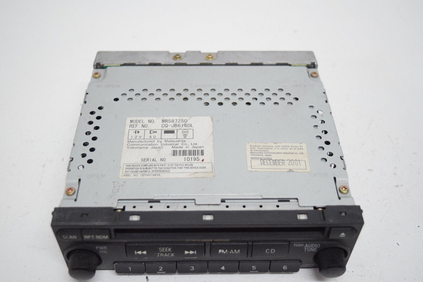 03 04 05 MITSUBISHI ECLIPSE RADIO CD PLAYER