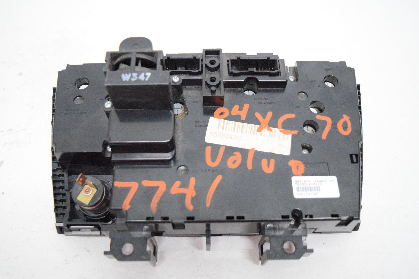 01 02 03 04 05 06 07 VOLCO XC70 DUEL DUAL CLIMATE CONTROL
