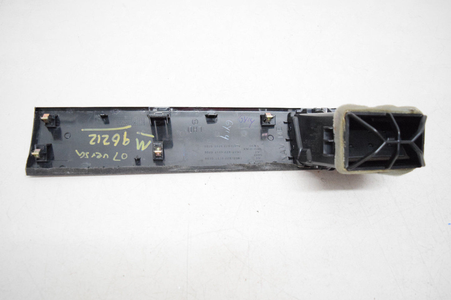 07 08 09 10 11 NISSAN VERSA DASH BEZEL COVER TRIM OEM
