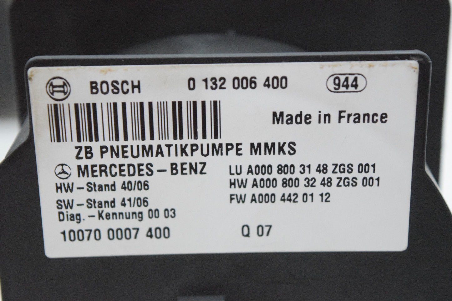 03 04 05 06 MERCEDES E500 E320 E55 CENTRAL LOCKING  VACUUM PUMP 0 132 006 400