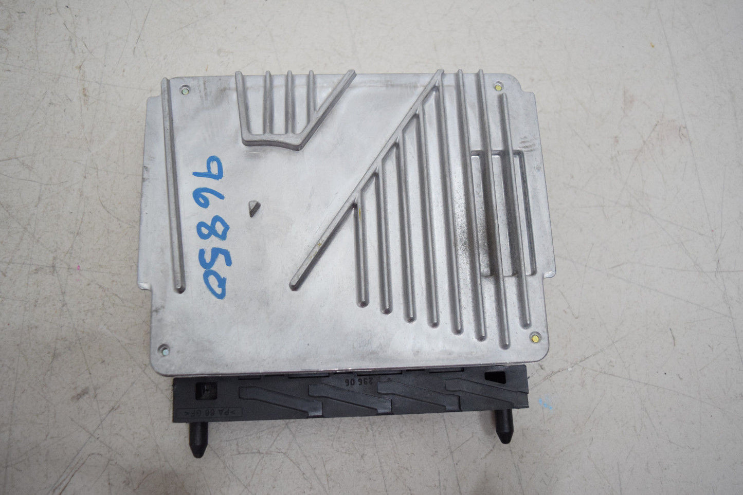 03 04 VOLVO S60 S70 ECU ECM ENGINE COMPUTER OEM MB0797008951