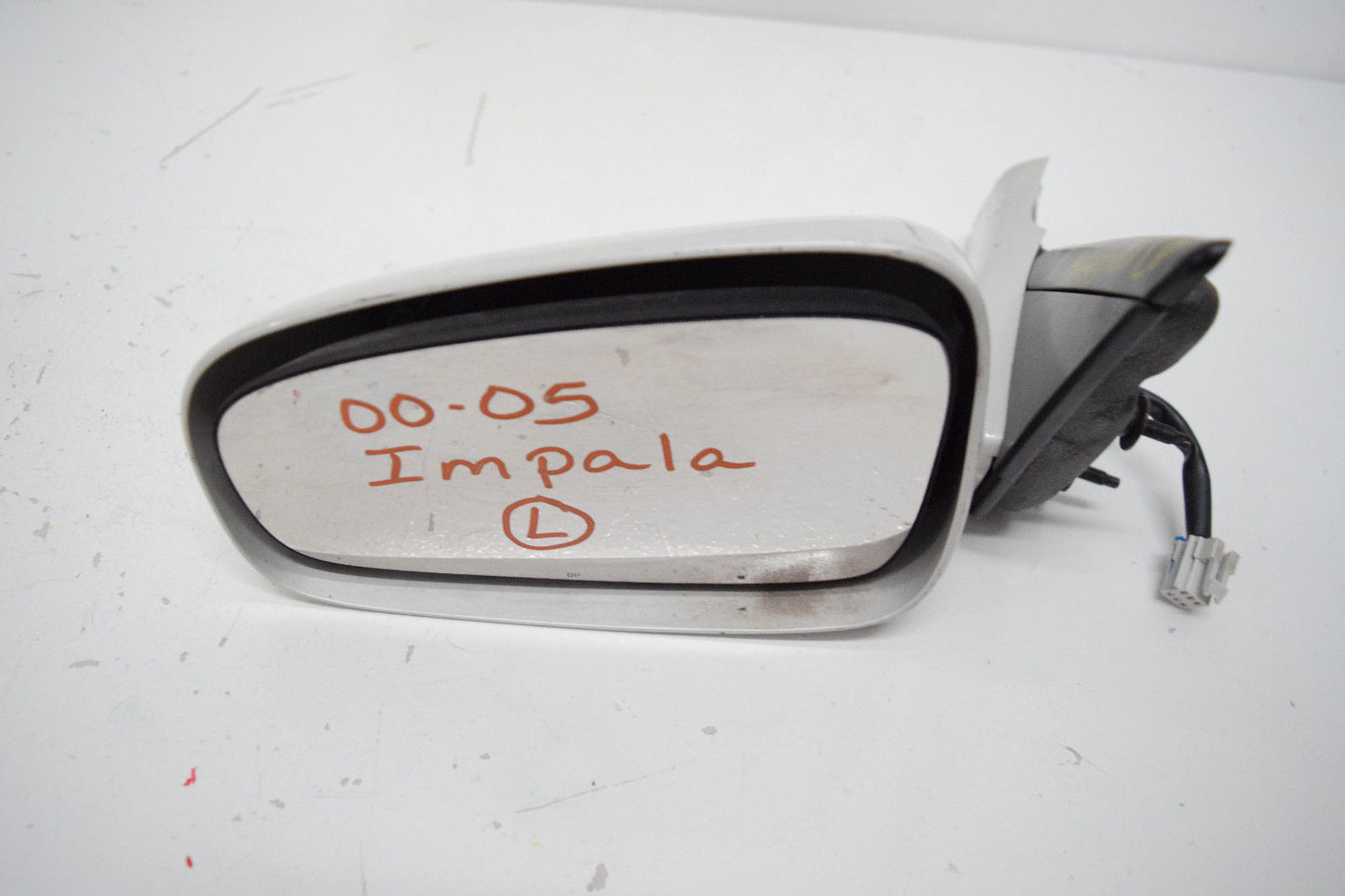 01 02 03 04 05 CHEVY IMPALA LEFT DRIVER SIDE VIEW MIRROR PEARL WHITE
