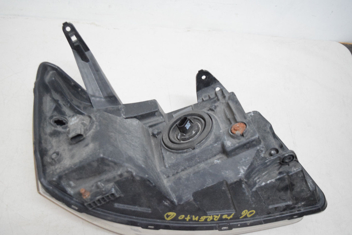 06 07 08 09 CHEVY TORRENT LEFT DRIVER HEADLIGHT