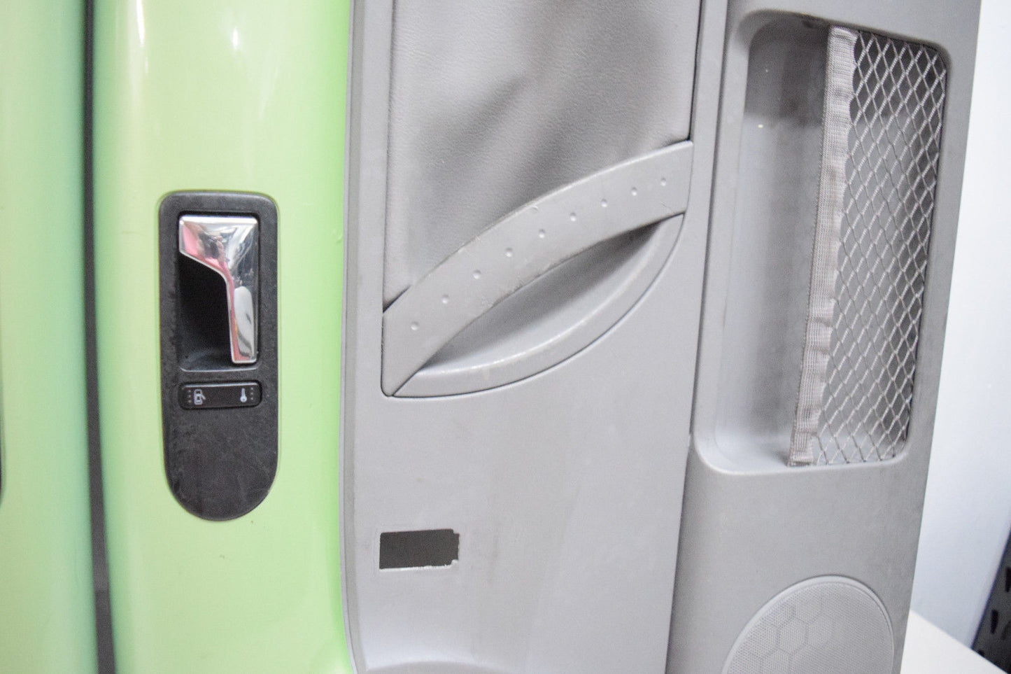 99 00 01 02 03 04 05 06 07 08 09 VW BEETLE DOOR PANEL SET LIME GREEN GREY
