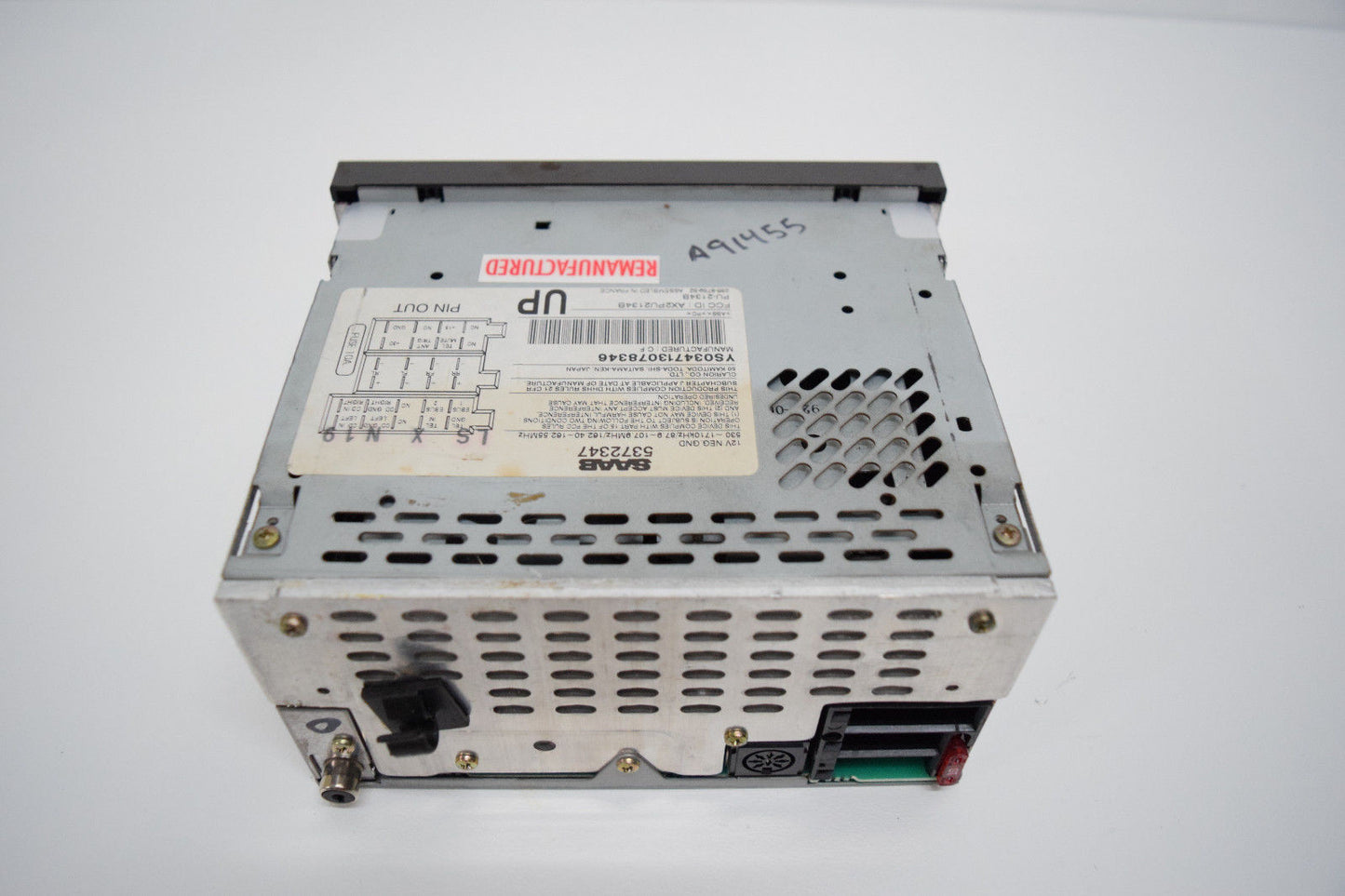 98 99 00 01 02 SAAB 9.3 9-3 93 RADIO CD PLAYER OEM