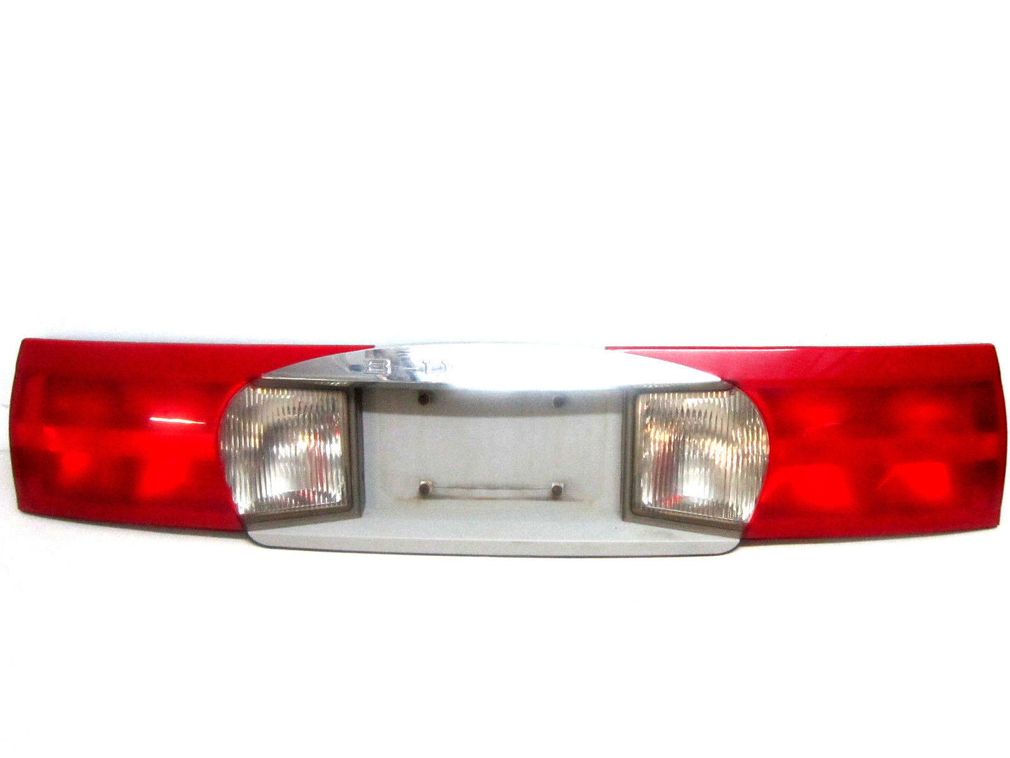 02 03 04 05 06 07 BUICK RENDEZVOUS RENDEVOUS CENTER TAILIGHT TAIL LIGHT