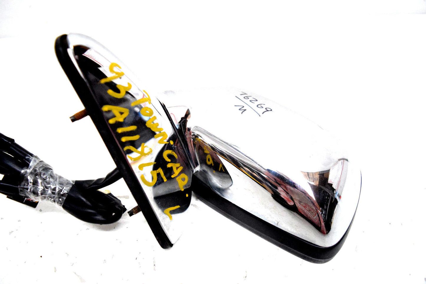 90 91 92 93 94 LINCOLN TOWNCAR LEFT DRIVER MIRROR CHROME OEM