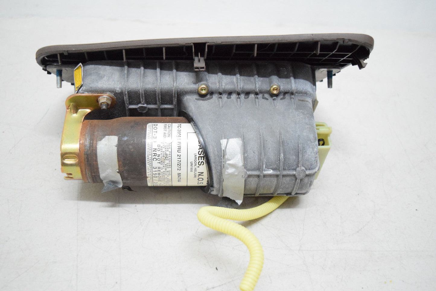 98 99 TOYOTA CAMRY PASSENGER AIRBAG OEM