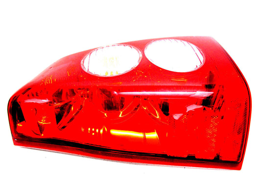 05 06 MAZDA TRIBUTE LEFT DRIVER TAILLIGHT TAIL LIGHT OEM
