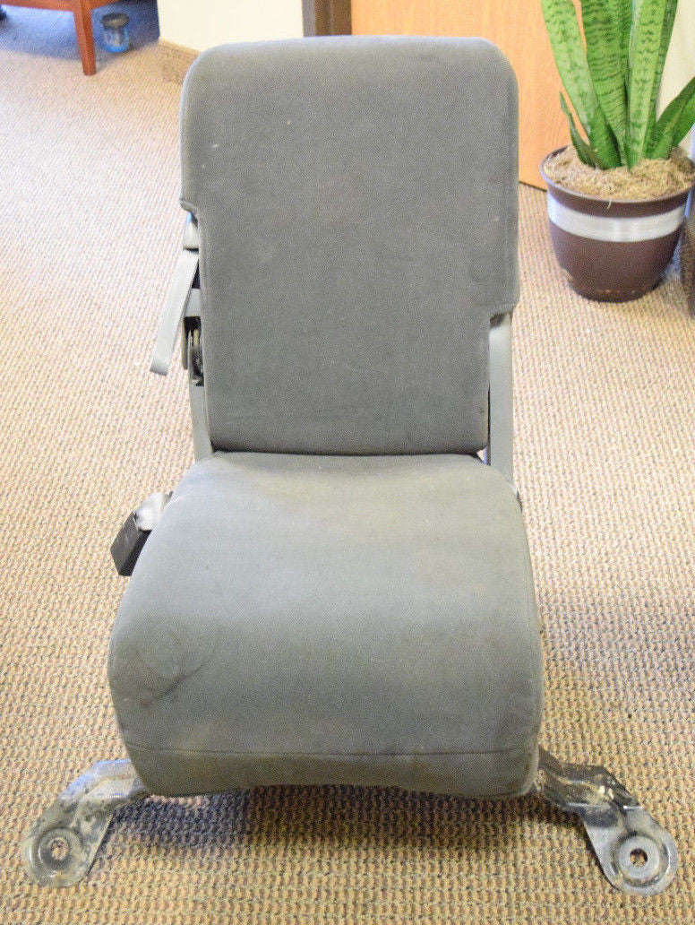 99 00 01 02 03 04 05 06 07 FORD F250 F350 CENTER CONSOLE JUMP SEAT OEM