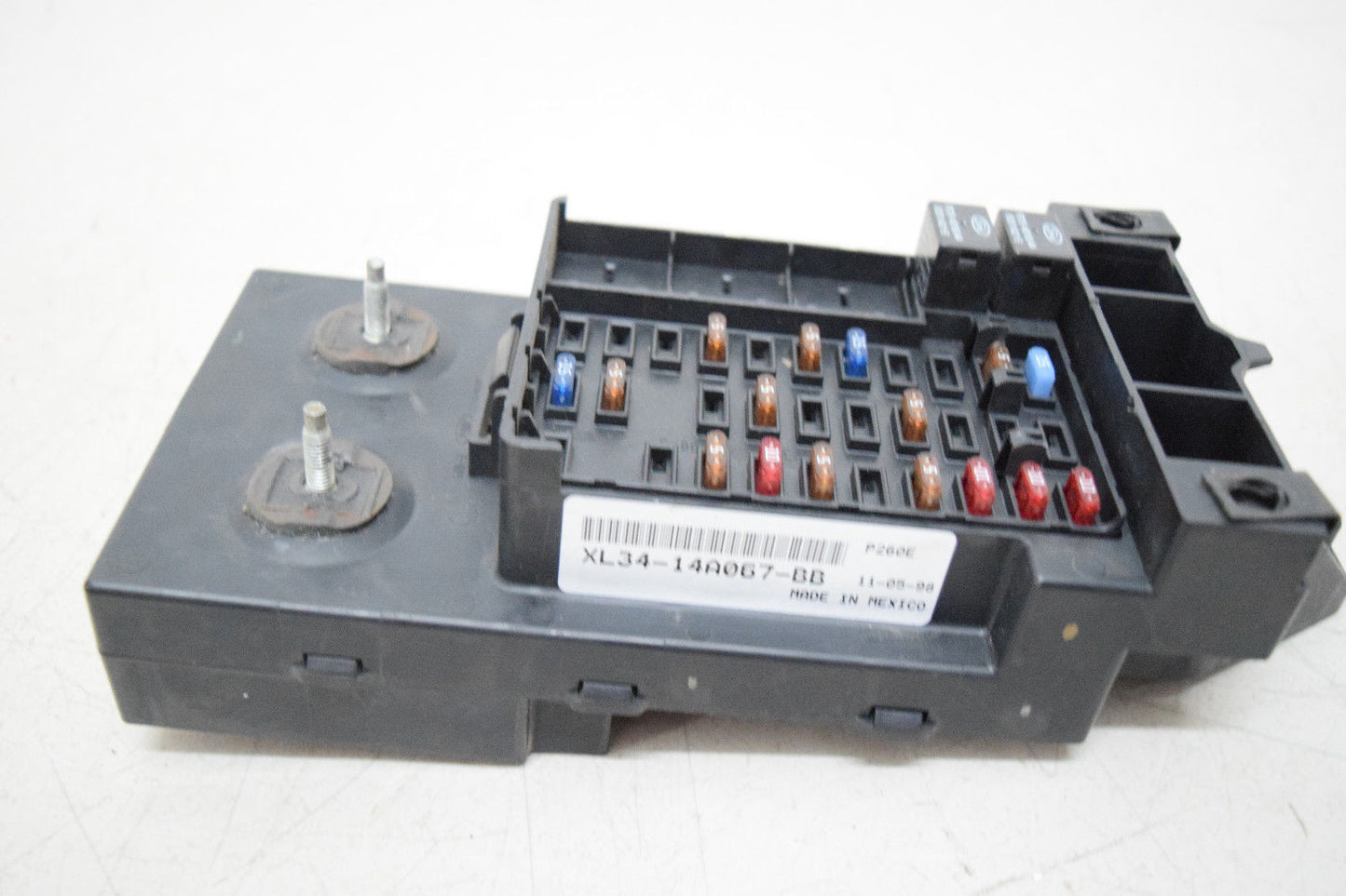 99 00 01 02 03 FORD F150 F-150 UNDER DASH FUSE BOX NO GEM XL3414A067BB