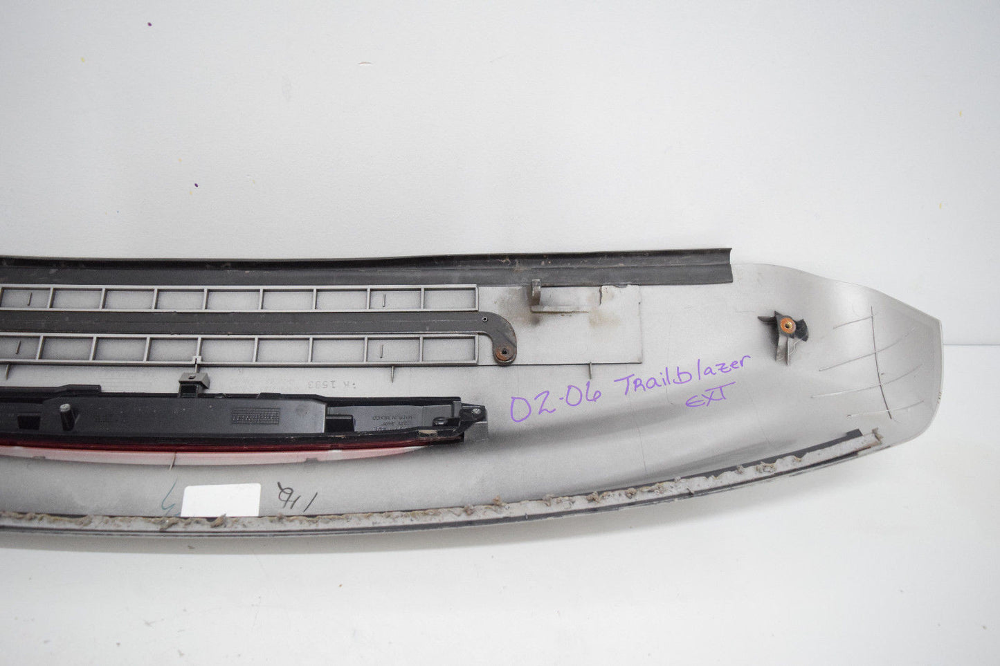 02 03 04 05 06 TRAILBLAZER EXT THIRD 3RD BRAKE LIGHT SPOILER EXT ONLY