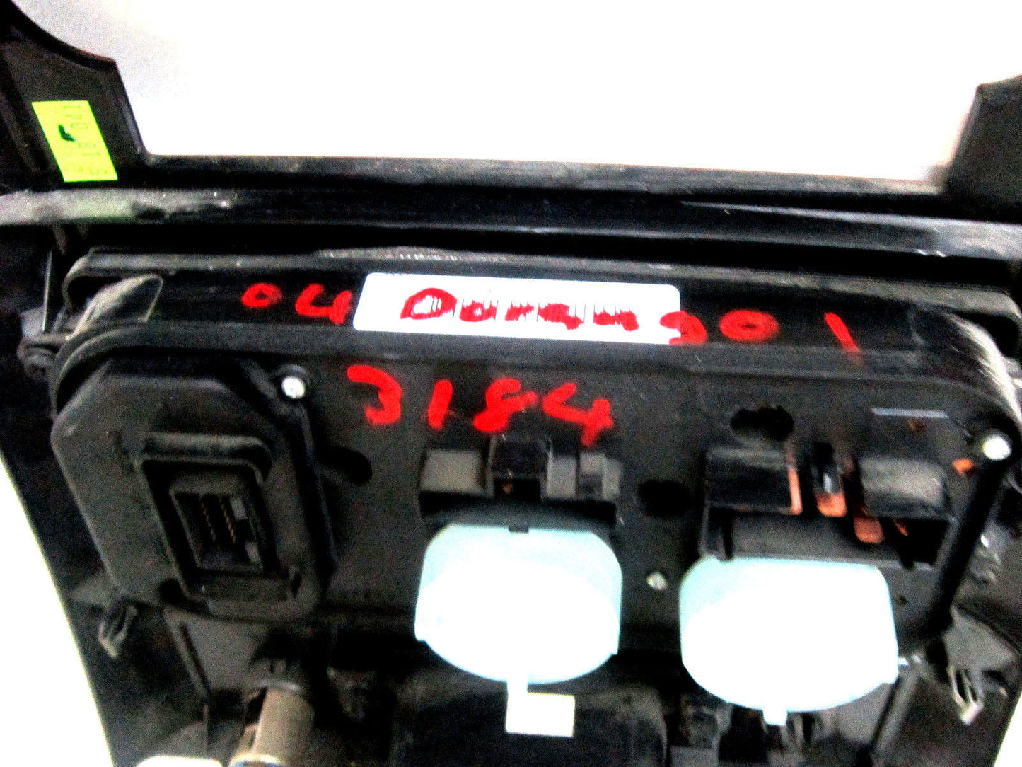 04 05 06  07 08 09 DURANGO MANUAL CLIMATE CONTROL  DASH RADIO BEZEL