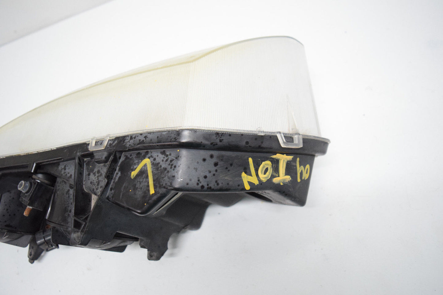 03 04 05 06 07 SATURN ION LEFT DRIVER HEADLIGHT OEM