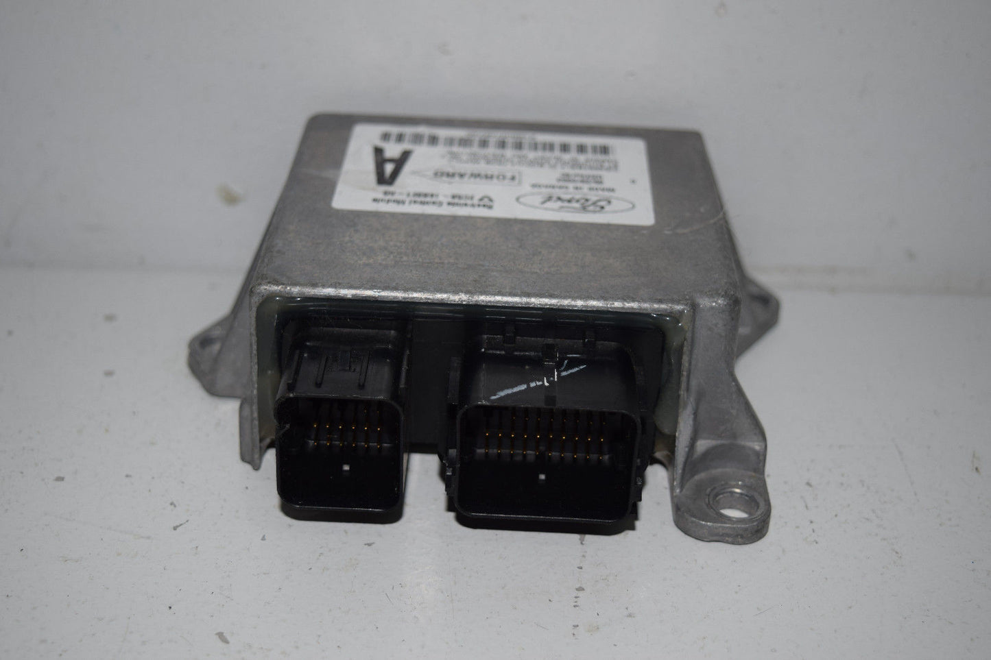 03 05 05  LINCOLN AVIATOR AIRBAG CONTROL MODULE 2C5A14B321AG