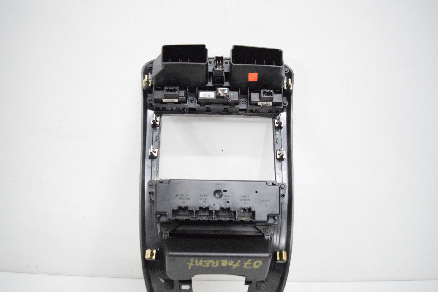 07 08 09 PONTIAC TORRENT CLIMATE CONTROL RADIO DASH BEZEL