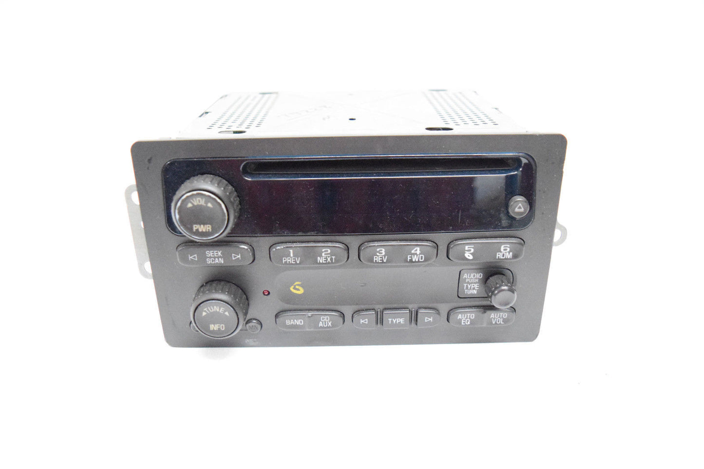 03 04 05 CHEVY TRAILBLAZER ENVOY SAAB 9 7 RAINIER  RADIO CD PLAYER