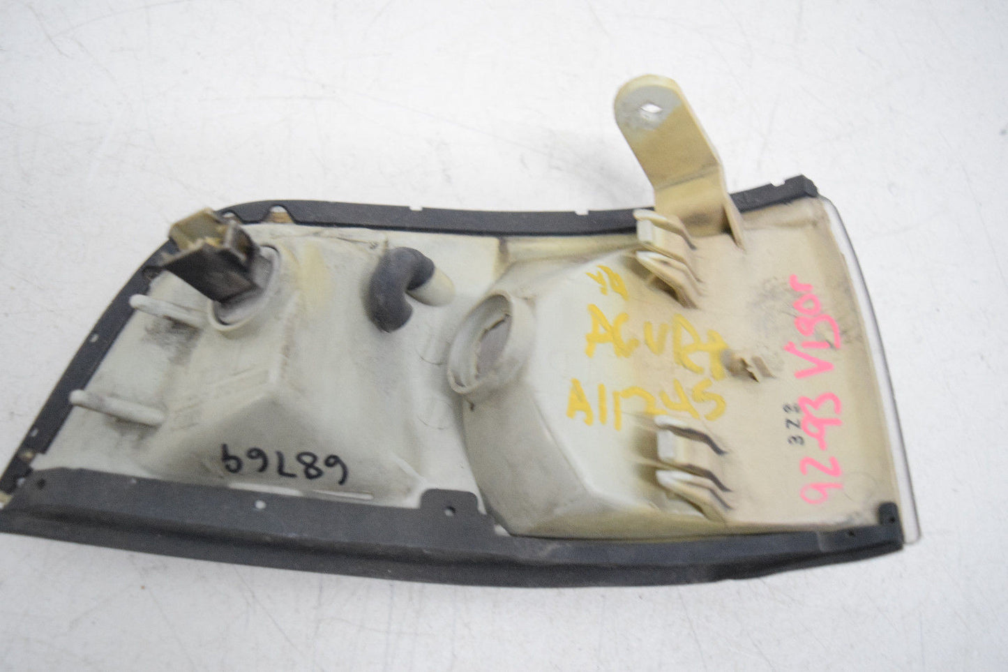 92 93 94 ACURA VIGOR  LEFT DRIVER CORNER LIGHT TURN SIGNAL OEM
