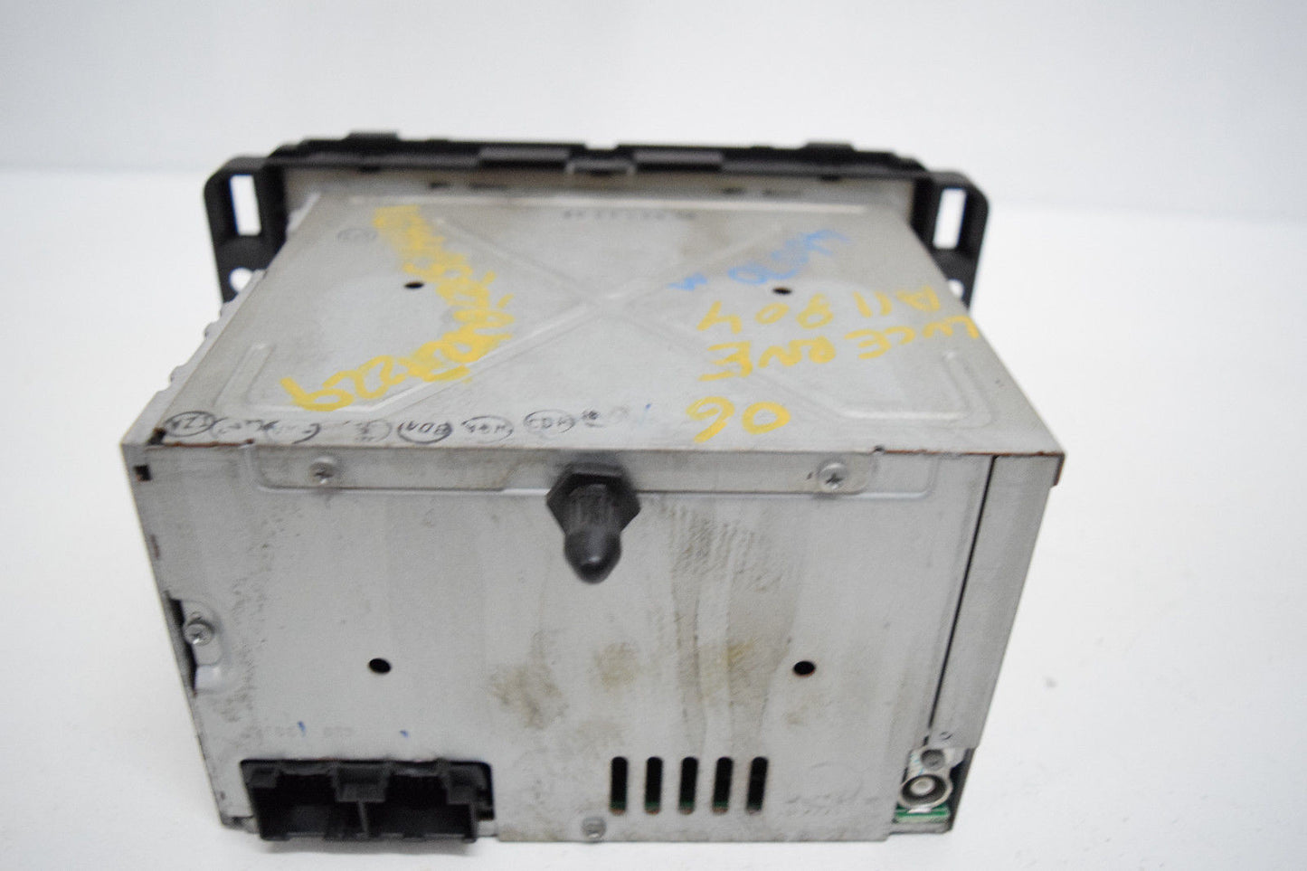 06 07 08 09 BUICK LUCERENE RADIO CD PLAYER OEM AUX MP3 INPUT OEM