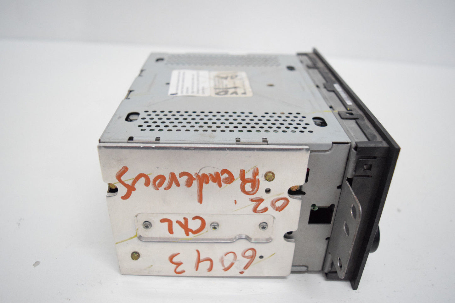 02 03 BUICK CENTURY RENDEZVOUS RADIO CD CASSETTE PLAYER