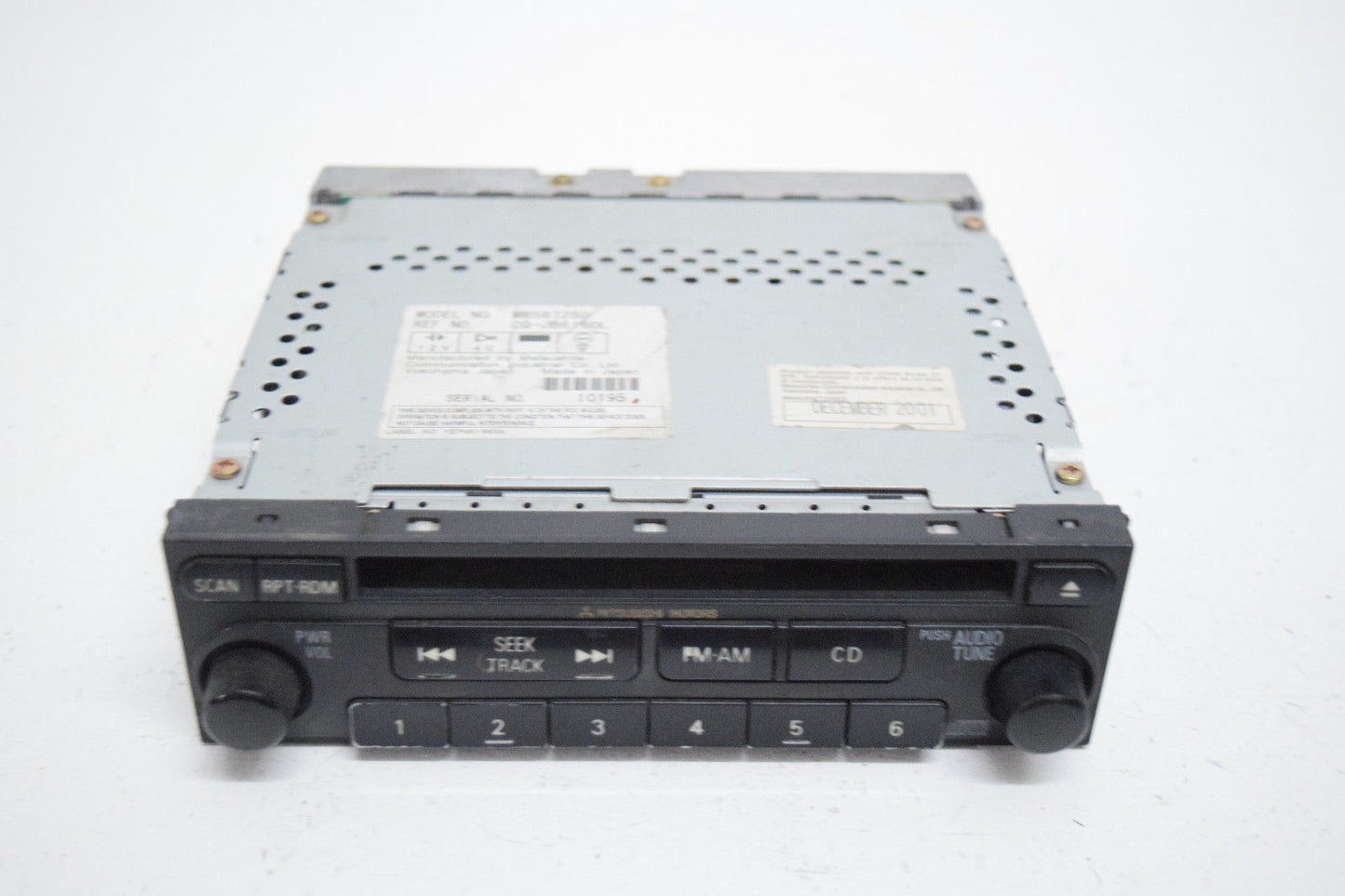 03 04 05 MITSUBISHI ECLIPSE RADIO CD PLAYER