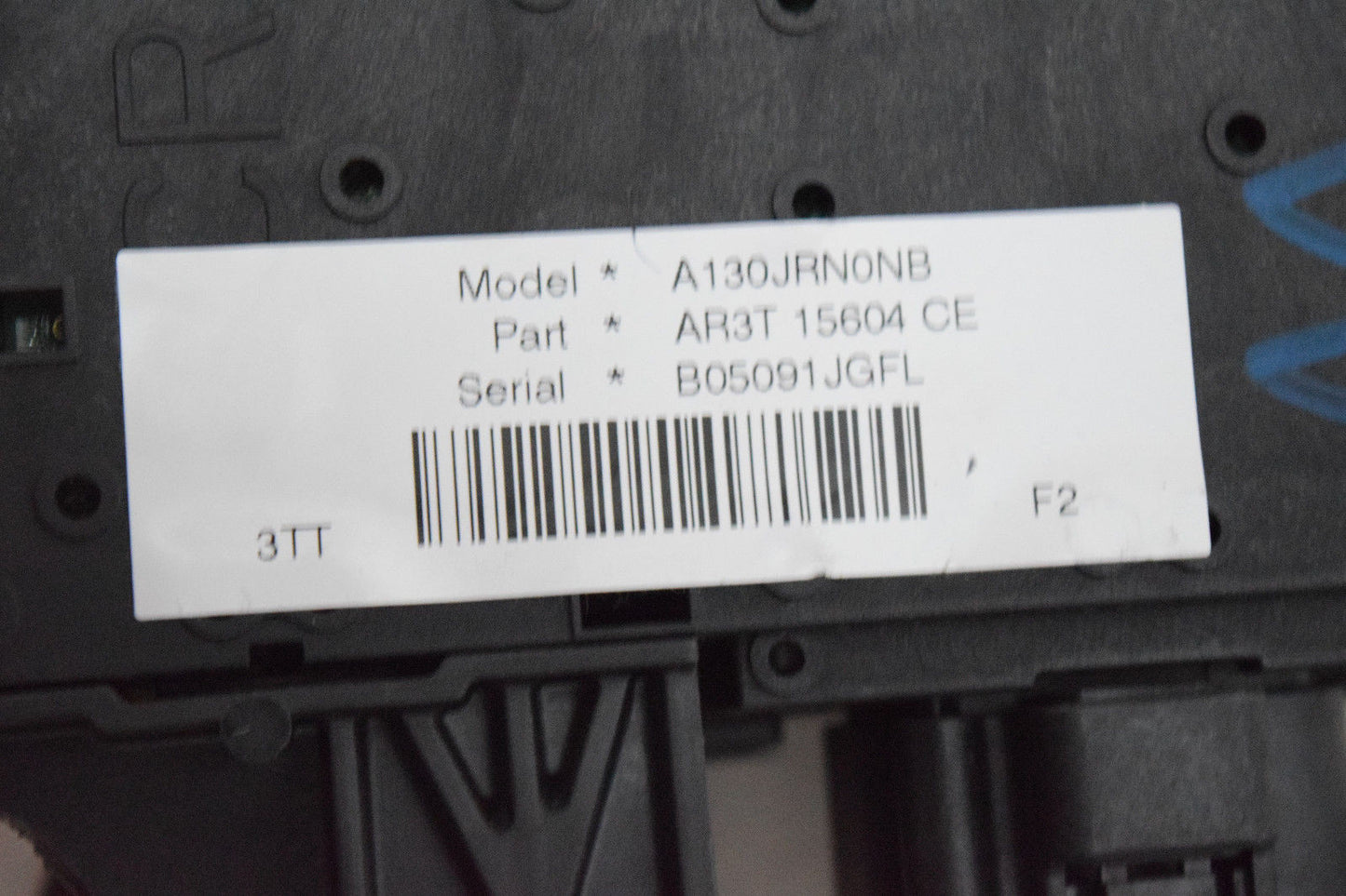 10 11 12 13 14 FORD MUSTANG UNDERHOOD FUSE BOX OEM