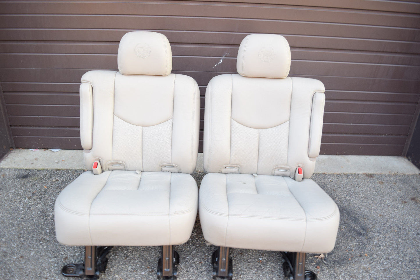 03 04 05 06 CADILLAC ESCALADE 2ND ROW SEAT SET LEATHER OEM