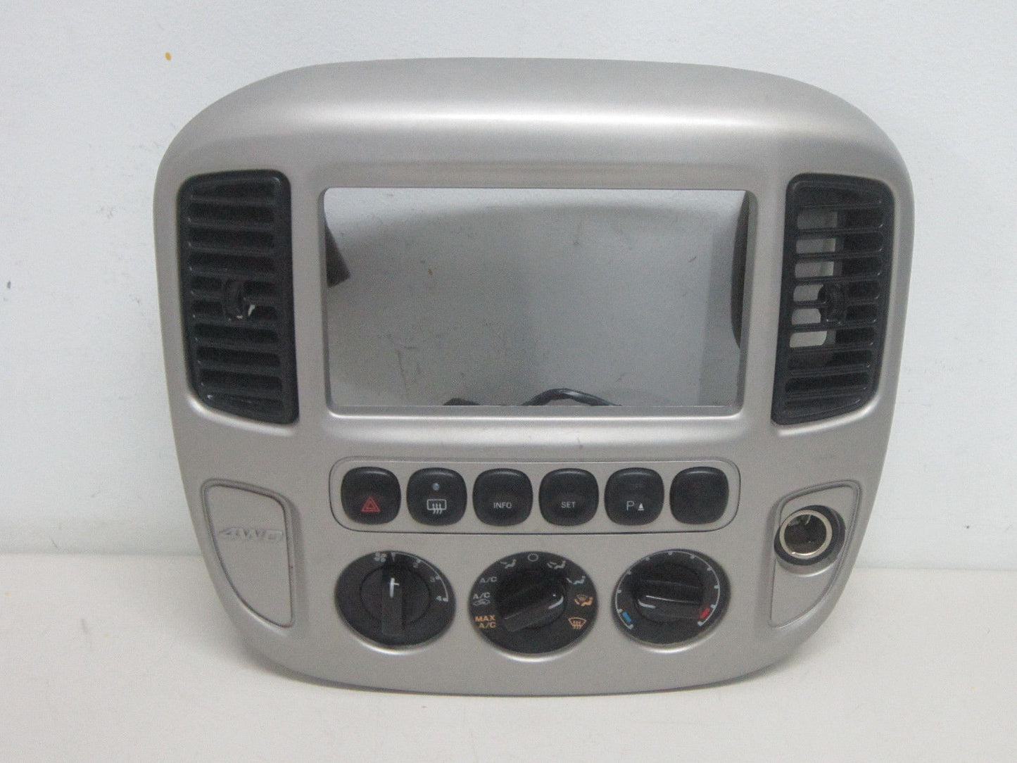 02 03 04 05 06 07 FORD ESCAPE 4X4 DASH BEZEL CLIMATE CONTROL