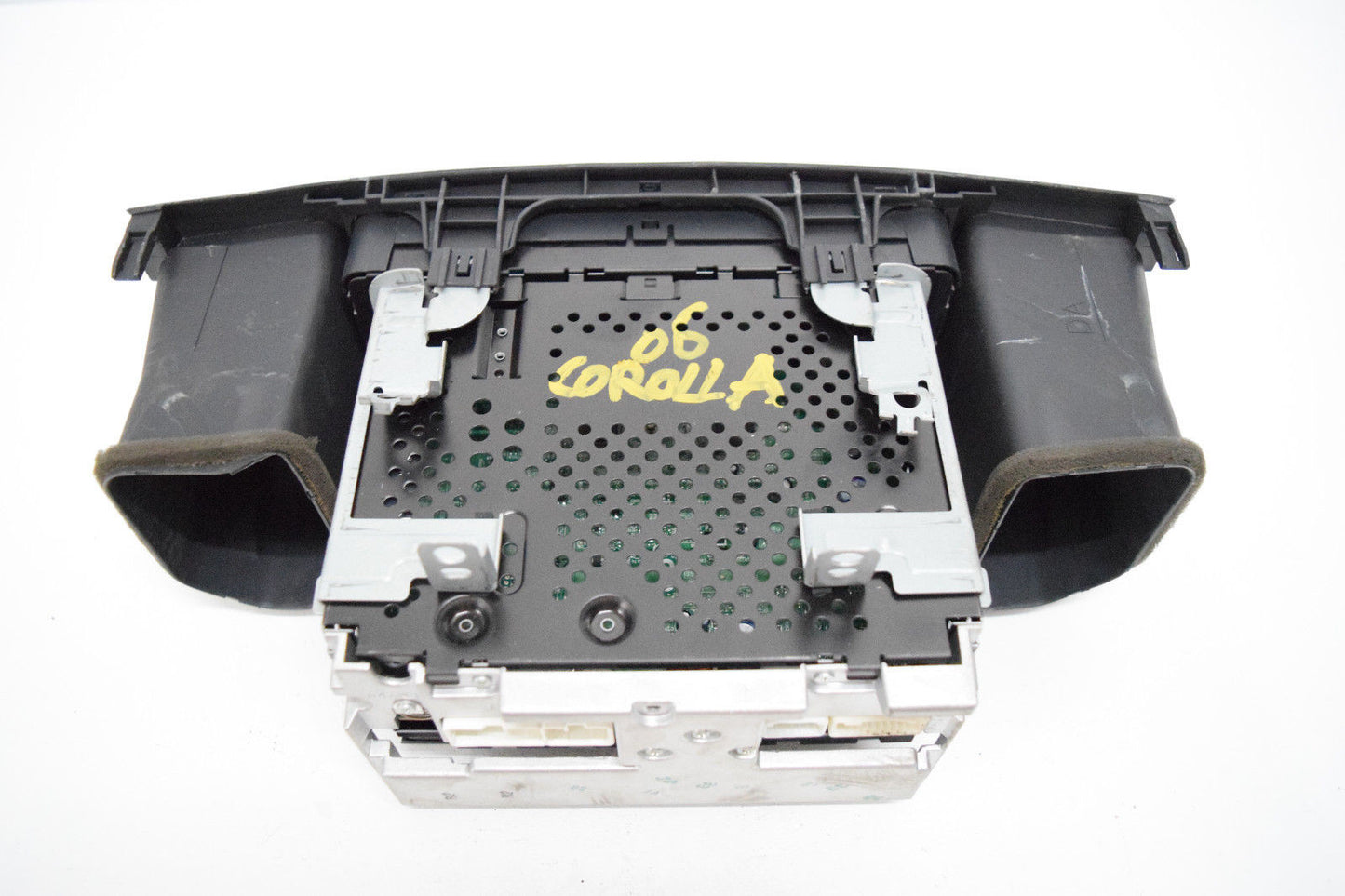 03 04 05 06 07 08 TOYOTA COROLLA RADIO CD PLAYER WITH BEZEL
