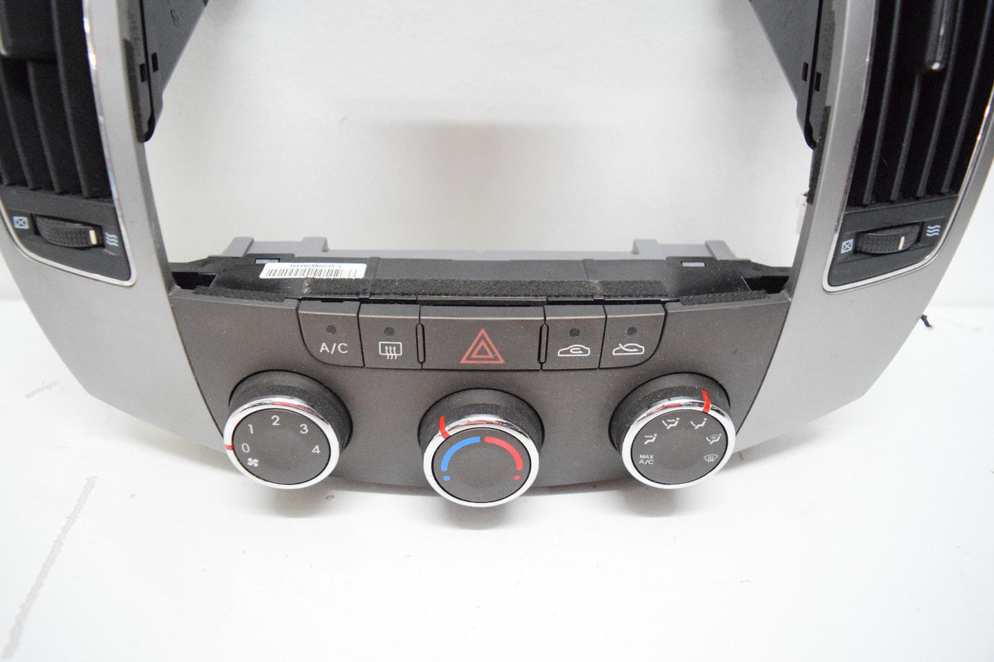 09 10 HYUNDAI SONATA CLIMATE CONTROL DASH BEZEL DASH VENTS OEM