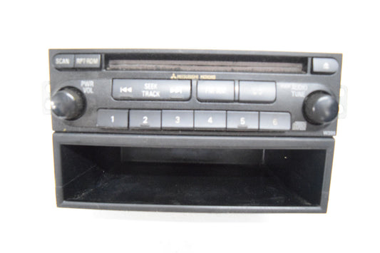 04 05 MITSUBISHI GALANT RADIO CD PLAYER OEM