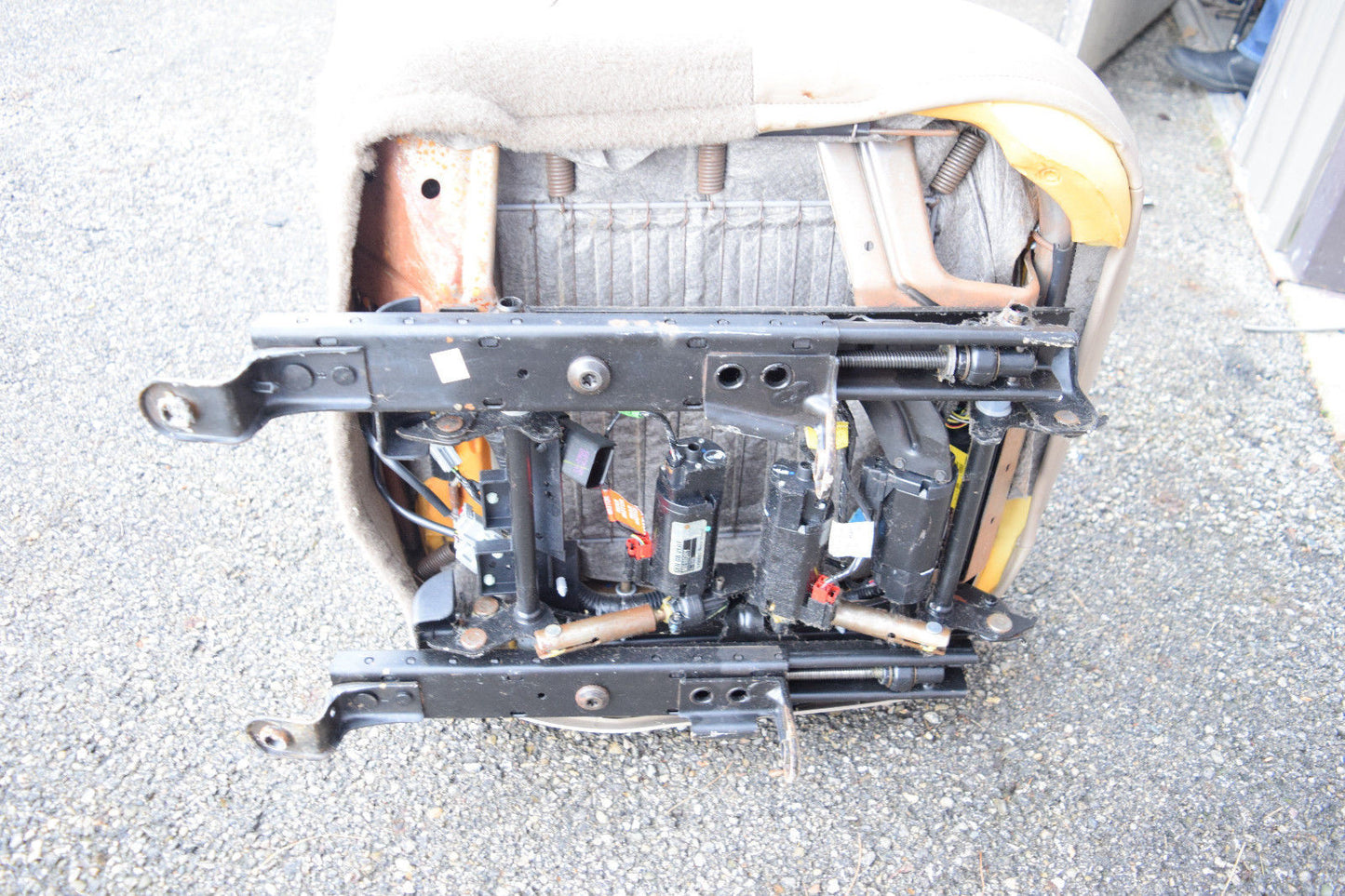99 00 01 02 03 04 JEEP GRAND CHEROKEE DRIVER POWER SEAT WITH MEMORY EXCELLENT