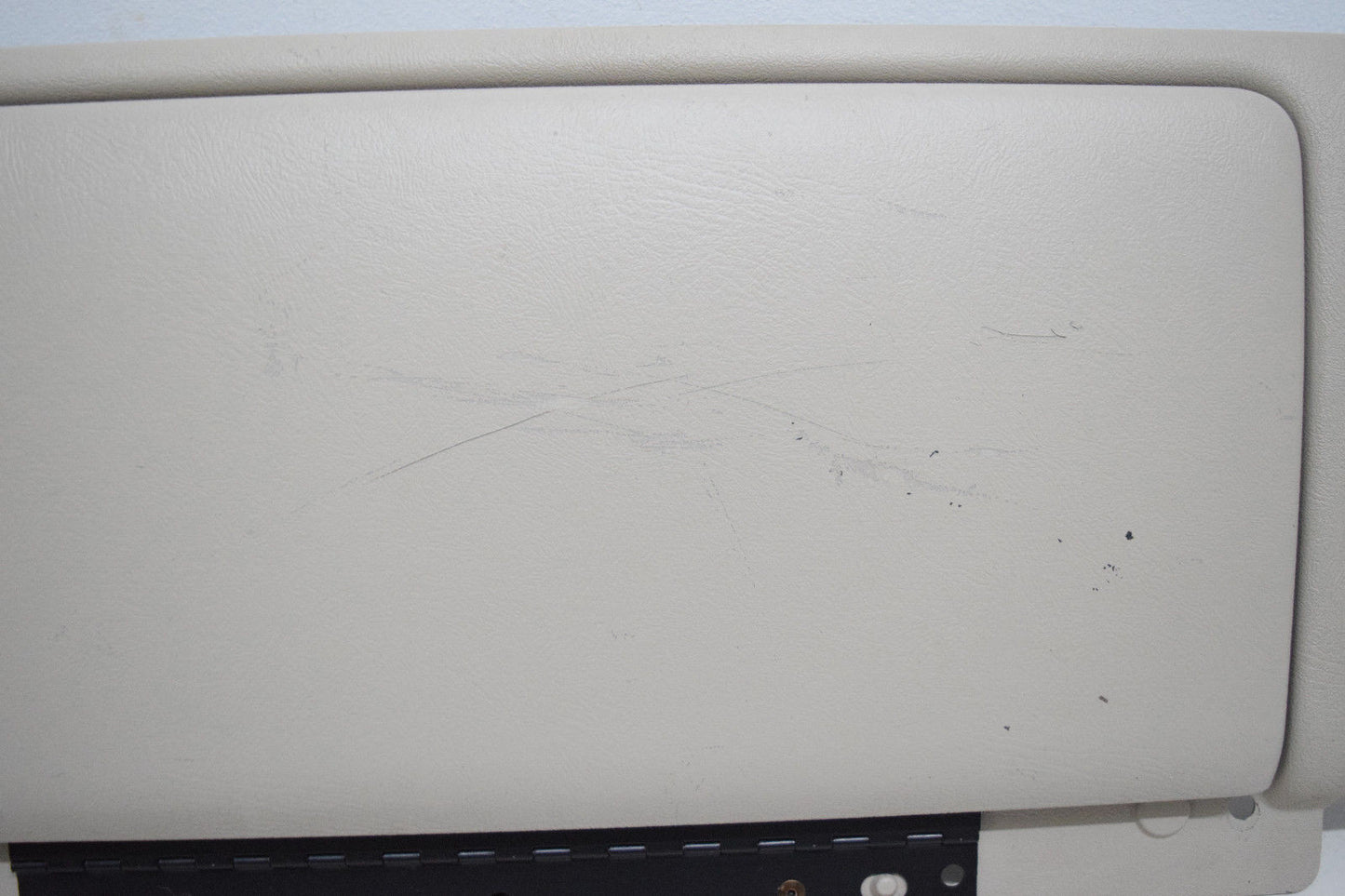 03 04 05 06 CADILLAC ESCALADE GLOVEBOX GLOVE BOX TAN OEM