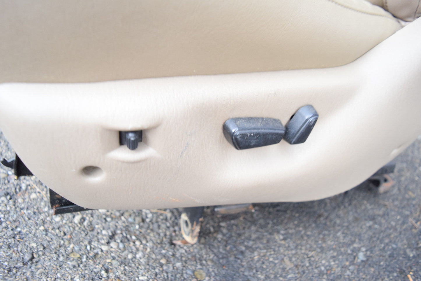 99 00 01 02 03 04 JEEP GRAND CHEROKEE DRIVER POWER SEAT WITH MEMORY EXCELLENT