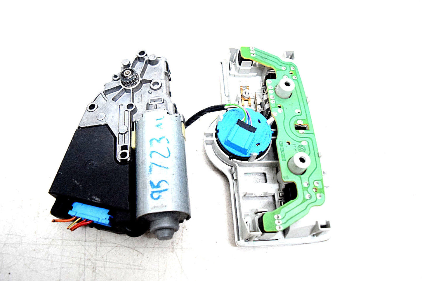 98 99 00 01 02 03 04 05 VW JETTA MK4 SUNROOF MOTOR OVER HEAD SWITCH